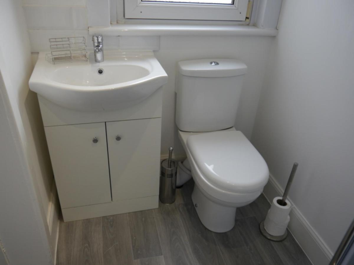 Caledonian Rooms Bellshill Εξωτερικό φωτογραφία